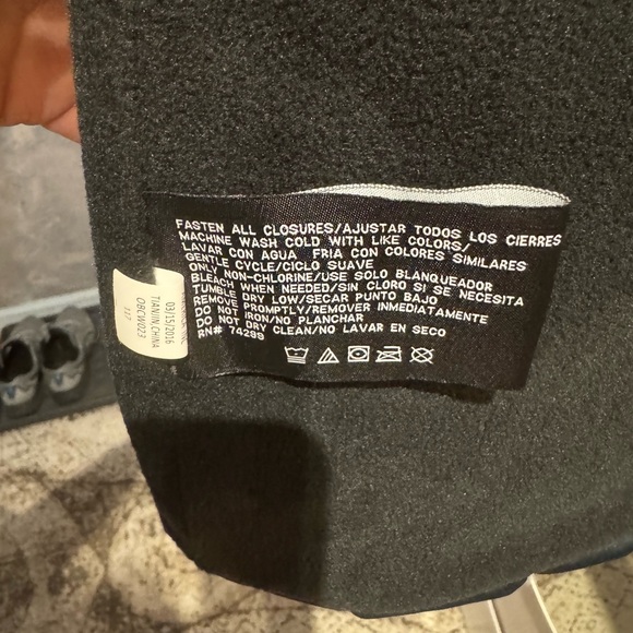 Man’s vest for winter stand up collar, on zipper and snaps, double pockets. - Picture 5 of 6